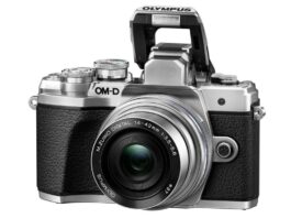 Kamera Olympus E-M10 Mark III (Silver), Image Credit : Olympus